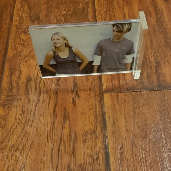 Wooden & plastic picture frames - Picture 4 of 4